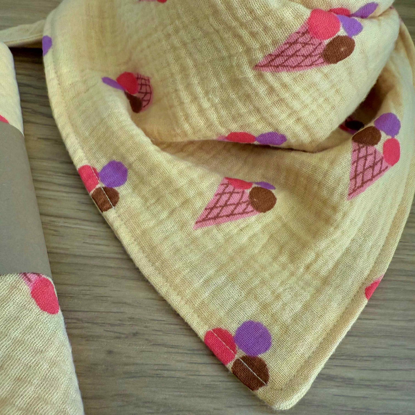 Dreieckstuch "Eis Eis Baby"